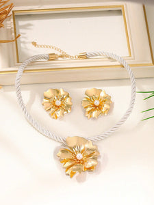 Flower Necklace And Earrings Set