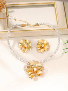 Flower Necklace And Earrings Set